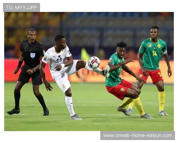 球队在国际比赛中体现出战术多样性，足球队的战术