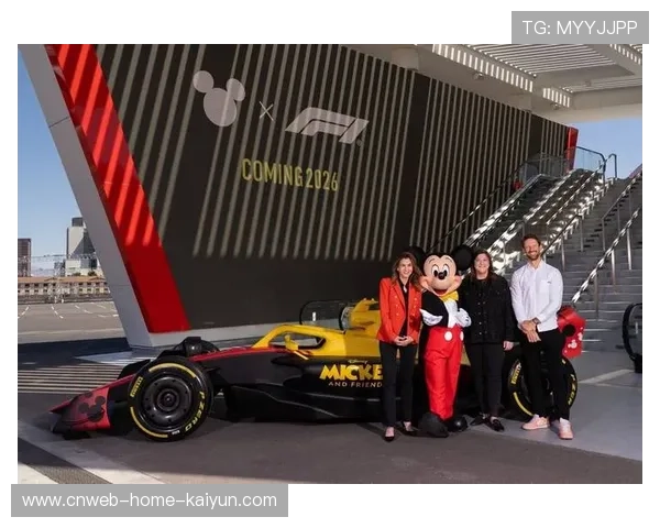 F1赛事轨道体验项目吸引家庭型游客参与