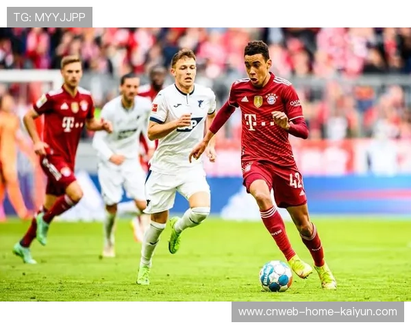 德甲拜仁配合如流水,攻防两端形成压制——从战术流动到训练灵感